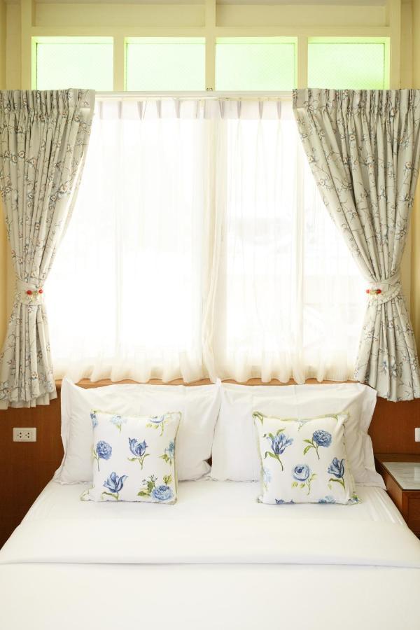 Auberge de jeunesse Baan Dinso à Bangkok Extérieur photo