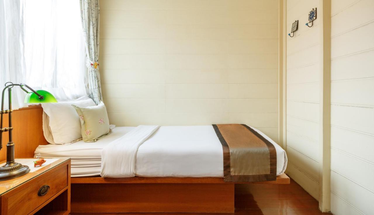 Auberge de jeunesse Baan Dinso à Bangkok Extérieur photo