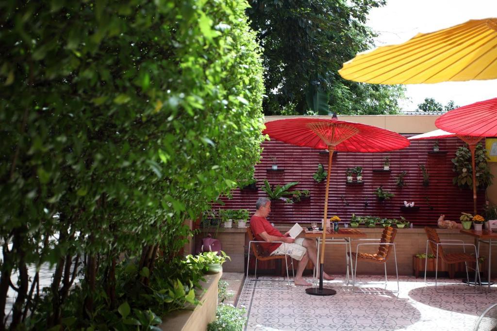 Auberge de jeunesse Baan Dinso à Bangkok Extérieur photo